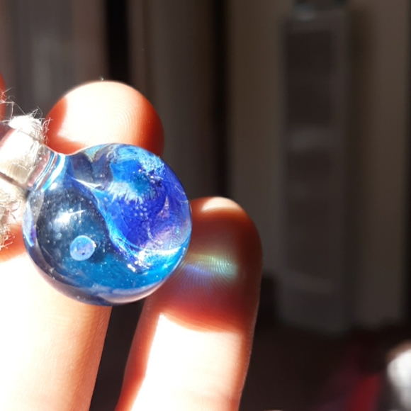 Hemp choker with blue pendant - Picture 2 of 4